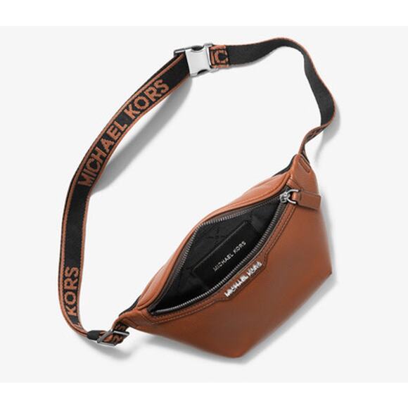 RETAIL $248 MICHAEL KORS Cooper Small Leather Sling Pack*Brand-New with Tags!! - Picture 2 of 8